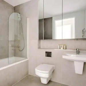 https://sonder-britain-quay.dublin-hotelsweb.com